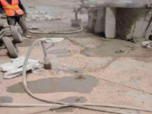 绍兴水泥混凝土路面板底注浆技术 路面脱空注浆整治方案